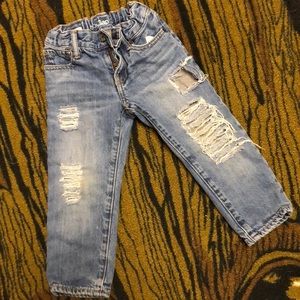 Baby GAP Distressed jeans! 💙